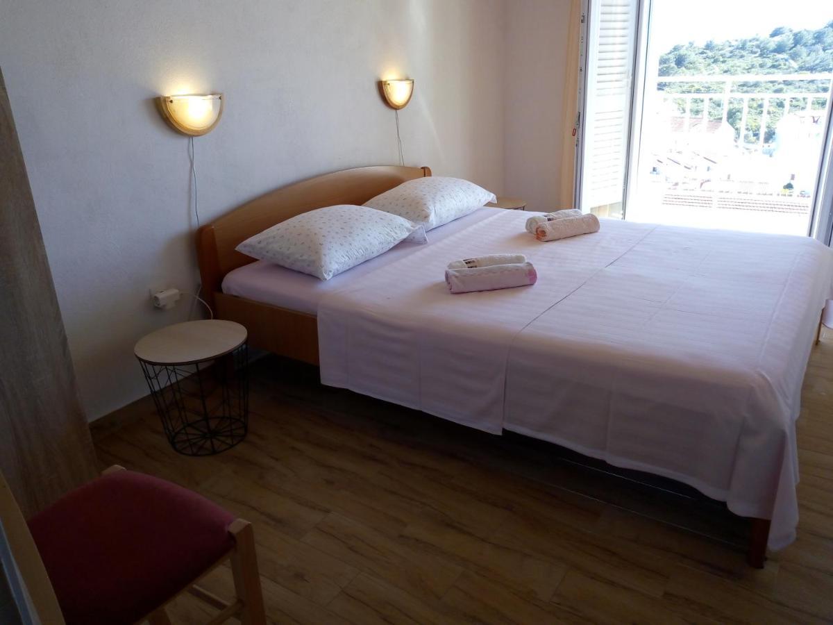 Ruzica Saric Hotel Hvar Town Bagian luar foto