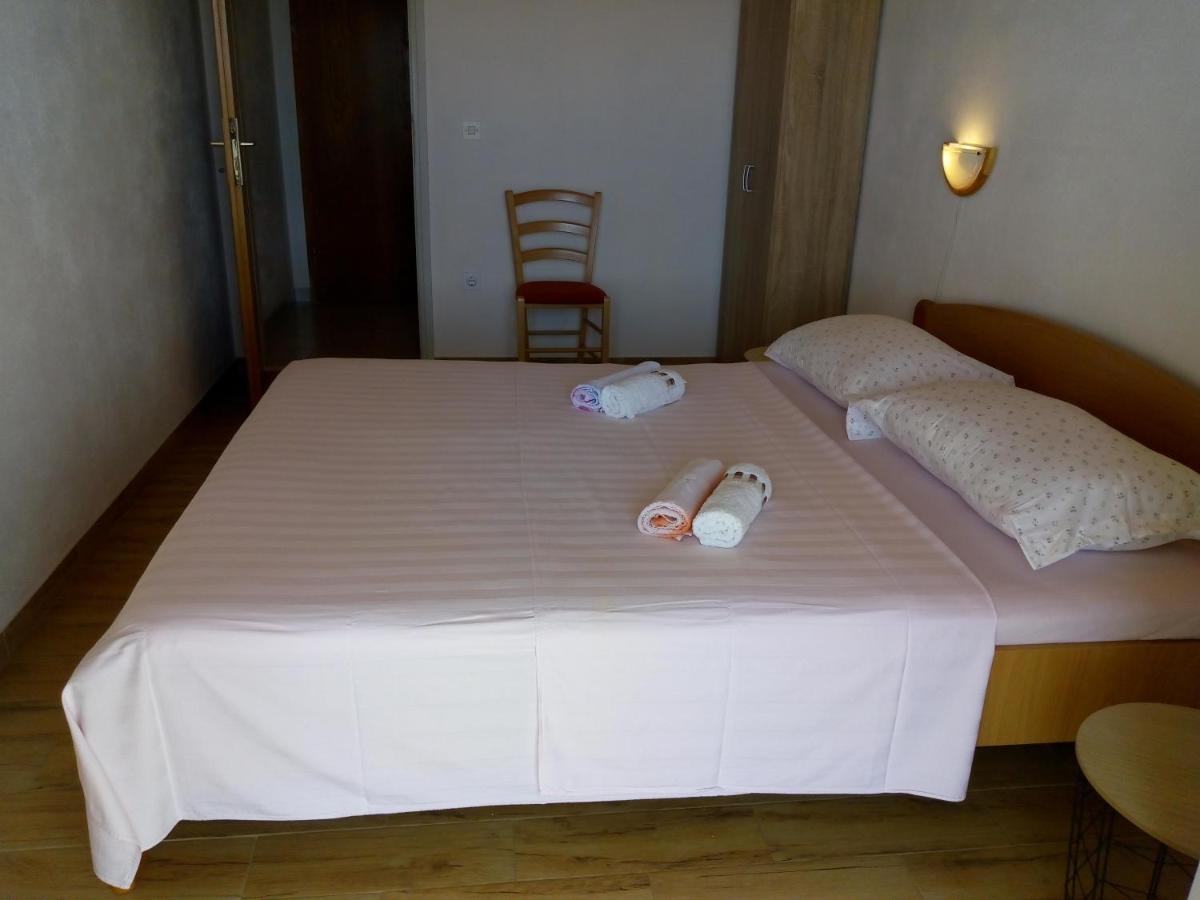 Ruzica Saric Hotel Hvar Town Bagian luar foto