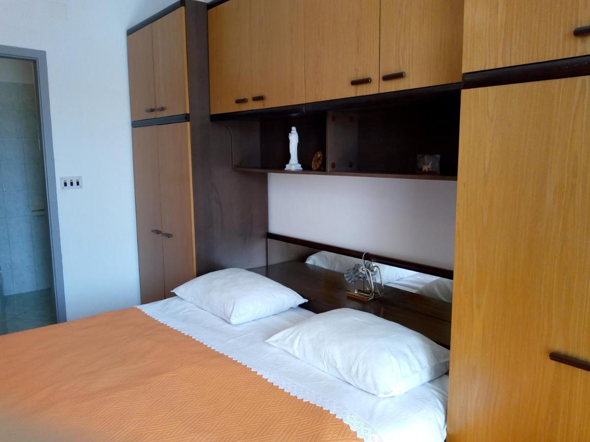Ruzica Saric Hotel Hvar Town Bagian luar foto
